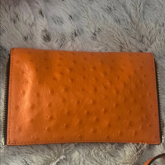 🧡 Adorable DVF Bag!! 🧡 Perfect for Spring!! 🧡 - Picture 15 of 16
